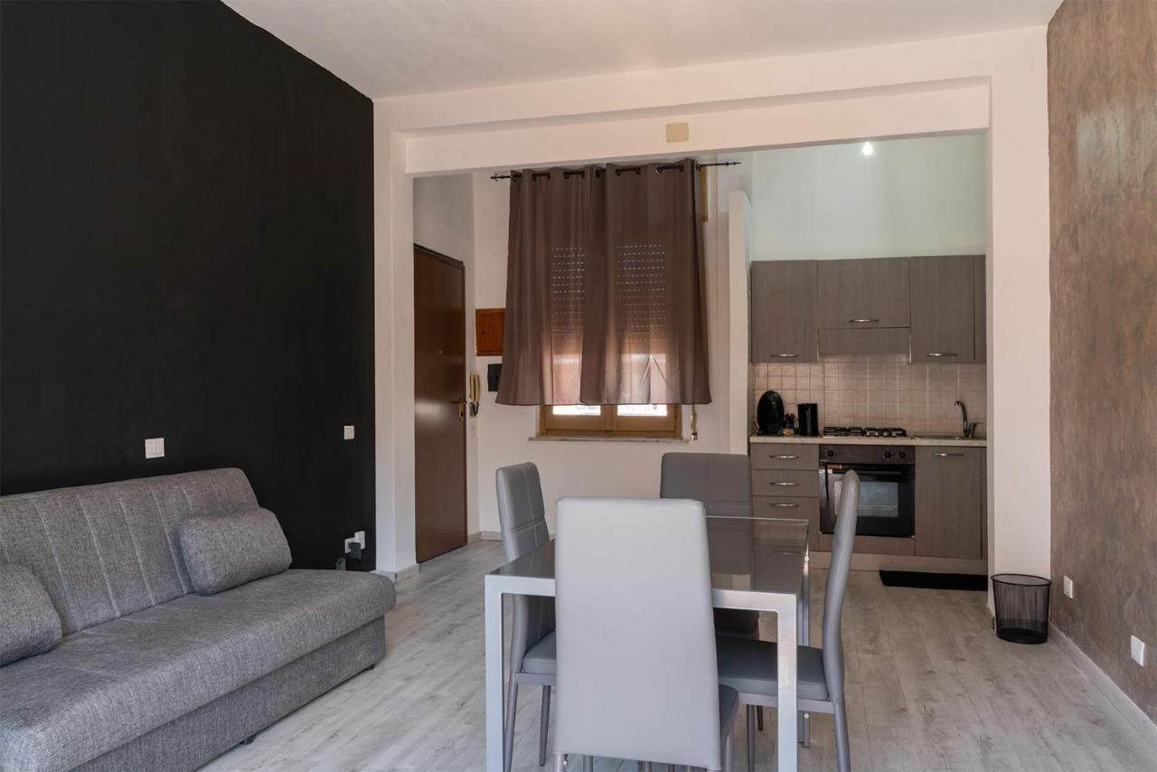 Monfalcone City Room Rental Apartment 칼리아리 외부 사진